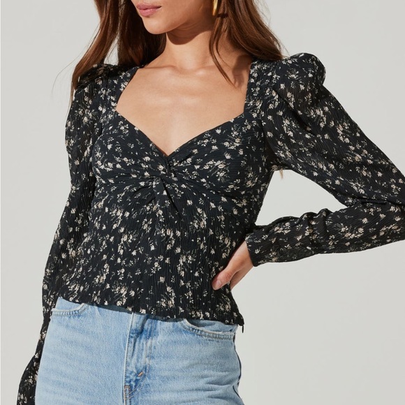 ASTR The Label Tops - ASTR The Label Twist Front Top
